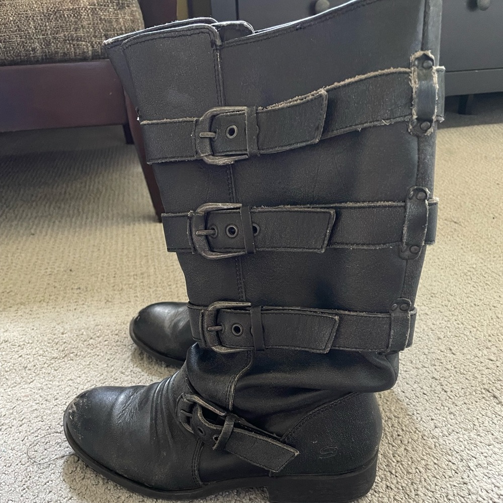 Black boots